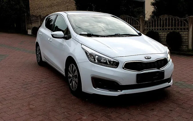 kia ceed Kia Ceed cena 48900 przebieg: 139000, rok produkcji 2016 z Wolbrom